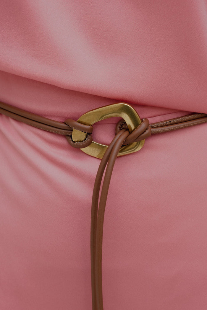 Vestido Midi Acetinado Rosa com Cinto