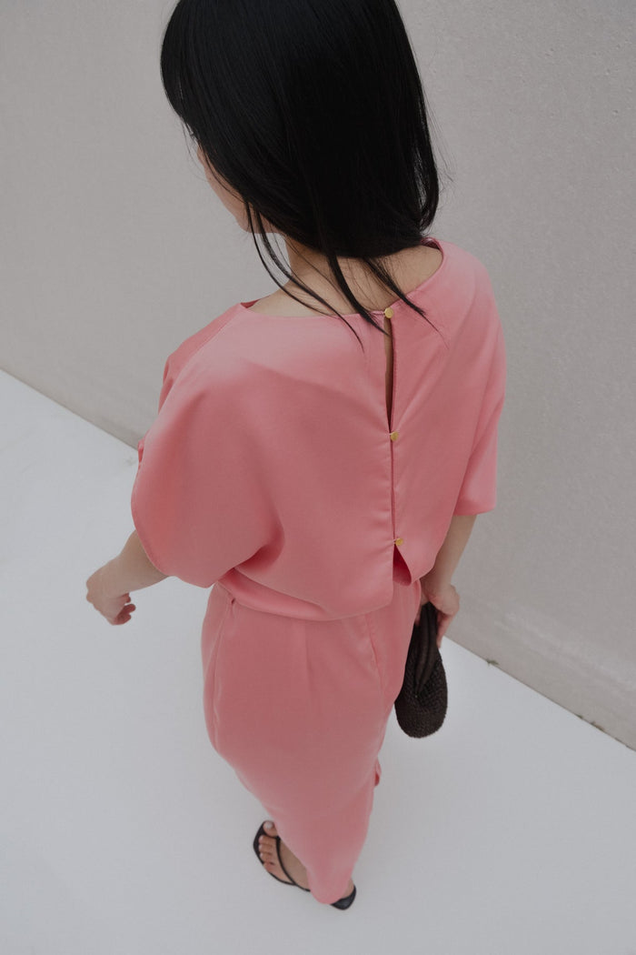 Vestido Midi Acetinado Rosa com Cinto