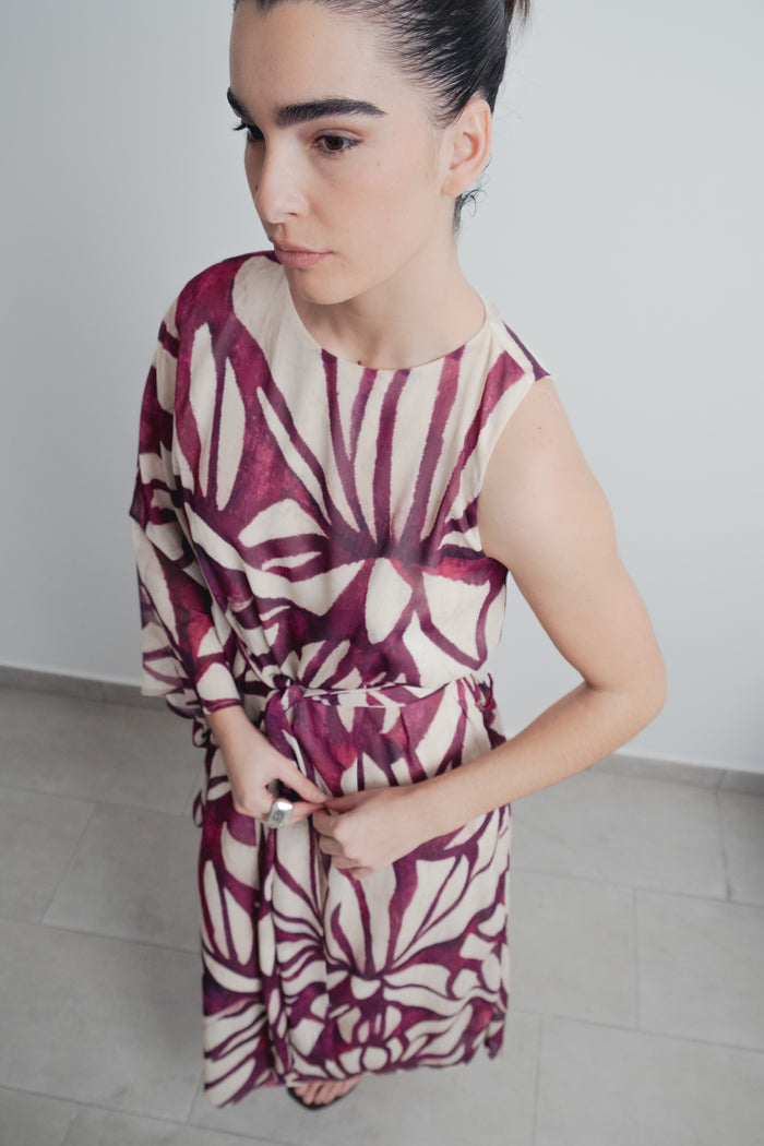 Vestido Assimétrico Floral Bordeaux