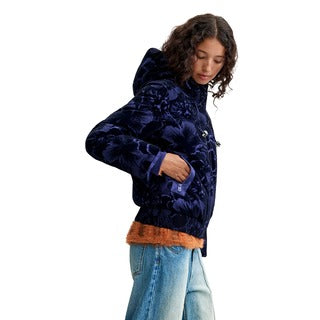 Blusão Azul com Padrão Floral — Azul